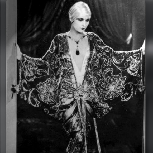 • C O S T U M E S • - Picture 6 of 13